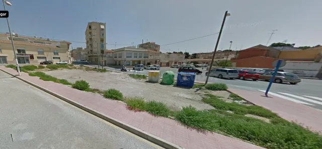 Terreno en C/ Astrónomo Pérez Verdú, Monóvar - foto 5