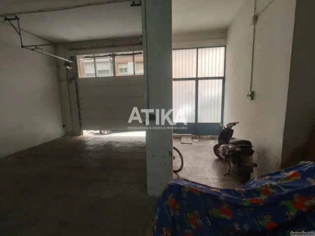 LOCAL ACONDICIONADO PARA ENTRADA DE VEHÍCULOS — 7