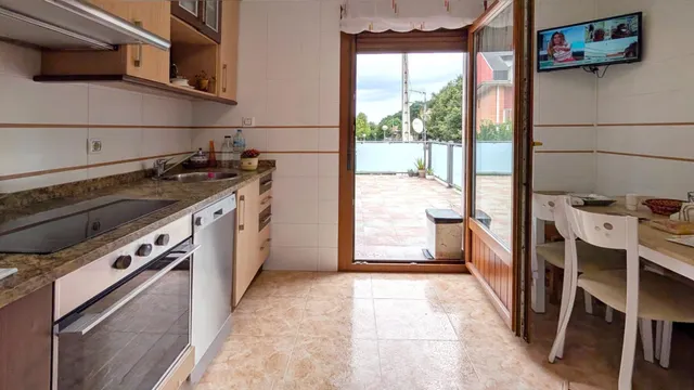 VIVIENDA Y NEGOCIO EN PIELAGOS — 10