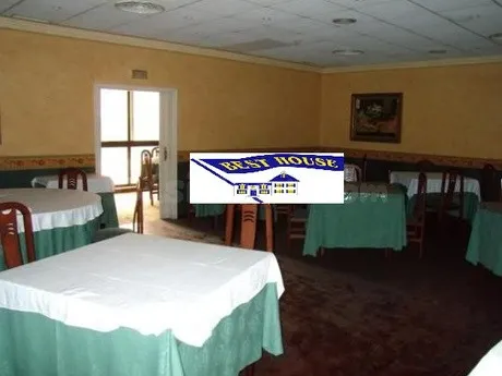 LOCAL EN AREA CENTRAL PARA restauración