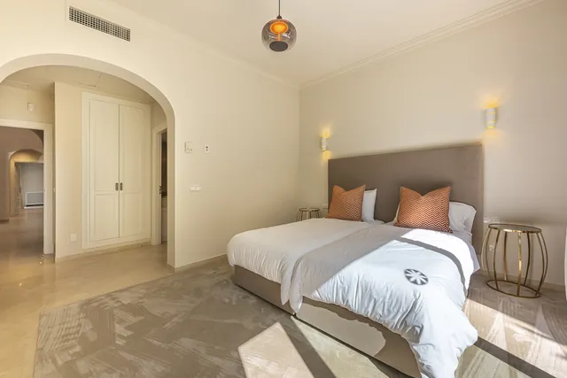Chalet 5 habitaciones 536m² en venta - El Madroñal — 28