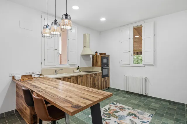 Finca rústica con vivienda reformada, piscina y cultivo ecólógico — 11