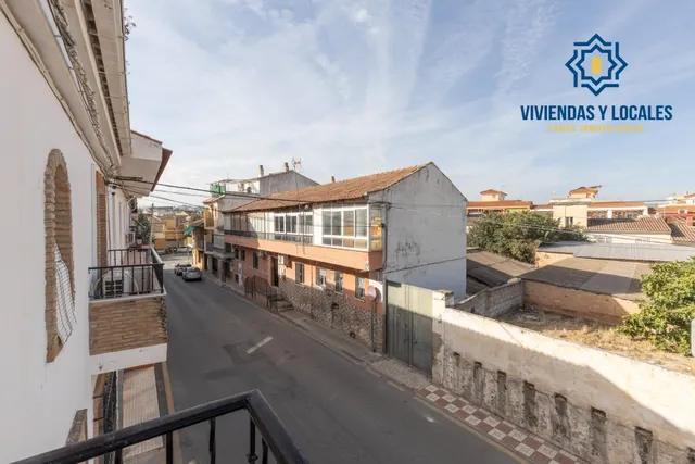 Casa en esquina en venta en Las Gabias — 43