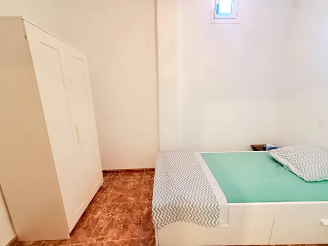 EXCELENTE PISO CERCA DE LA PLAYA, TOTALMENTE REFORMADO, EN 1º PLANTA,  EN UNA CASA TIPICA DEL BARRIO DEL CABAÑAL. — 18