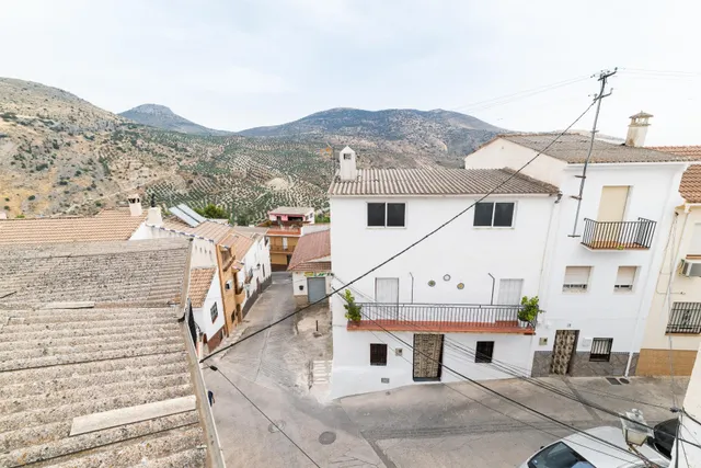 Casa reformada en Colomera lista para terminar a tu gusto — 36