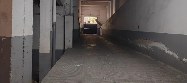 SE VENDE PLAZA DE GARAJE / BENALUA — 5