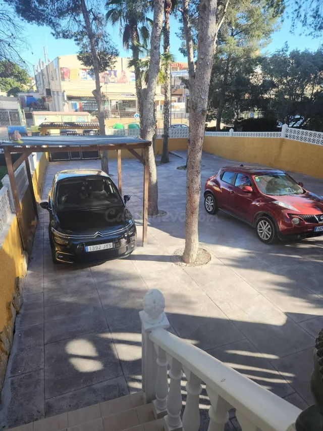 BONITO CHALET REFORMADO CON PISCINA EN LOS BALCONES: 2 HAB,  - foto 4