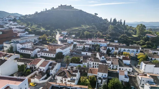 Magnífica casa en la mejor zona de Aracena - foto 4