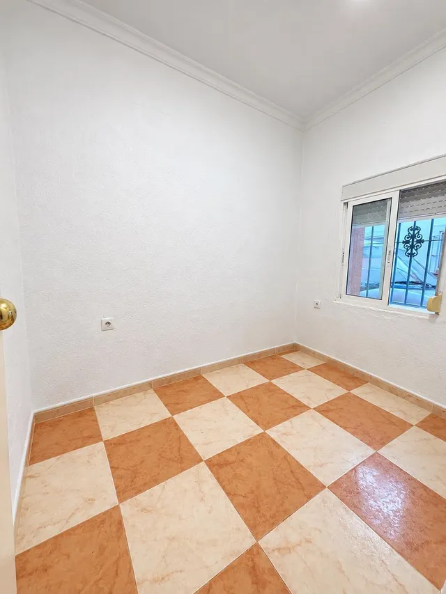 Casa de una planta con patio interior y azotea - zona el peliron — 8