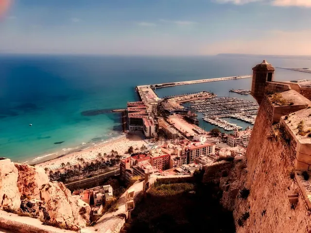 APARTAMENTOS EN ALICANTE CIUDAD — 17