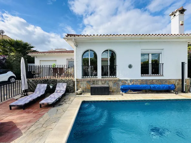 Chalet 4 habitaciones 243m² en venta - Costa del Sol — 2