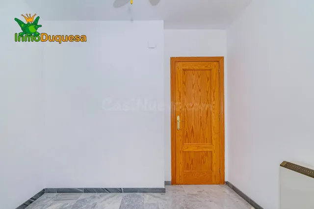 Piso de 3 Dorm. con PLAZA DE APARCAMIENTO (Sin ascensor) — 16