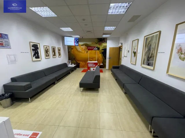 Se alquila local ideal para centro de salud. — 3
