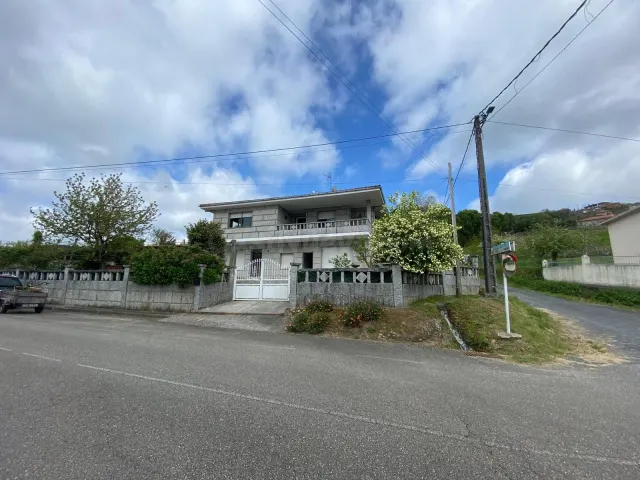 ¡Se vende casa en Gomesende con piscina, jardin y opcion a f - foto 2