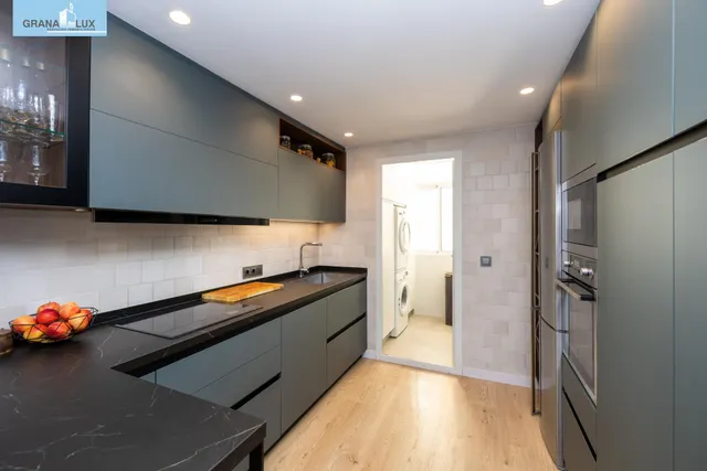 Exclusivo piso con terraza y vistas despejadas en El Serrallo. — 18