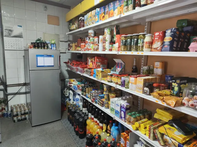 EN VENTA LOCAL COMERCIAL PROPIEDAD + NEGOCIO 24H — 9