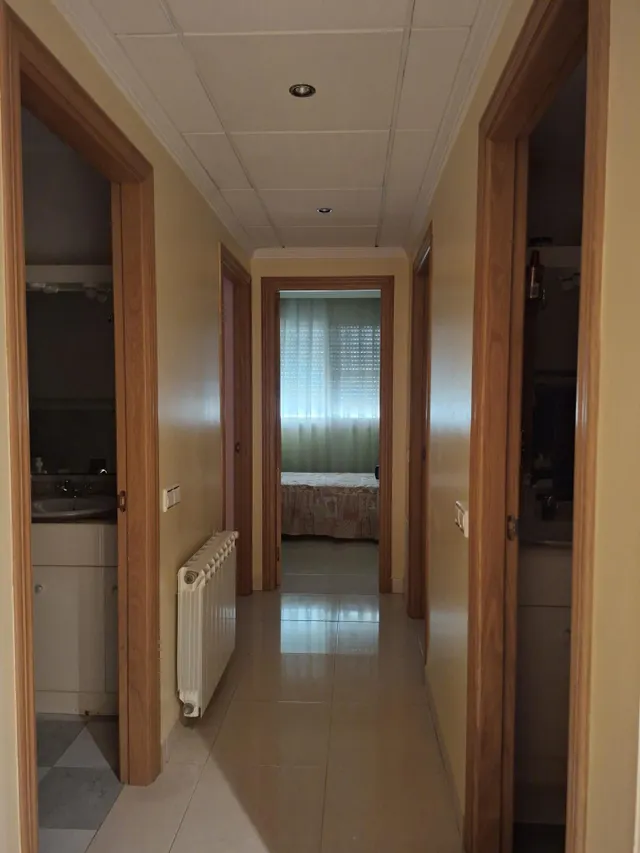 Excepcional Piso con Garaje para Familias y Profesionales - €180.000 — 24