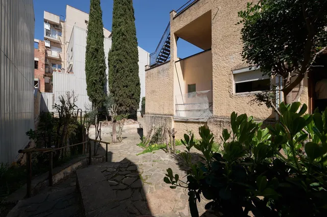CASA EN EL CASCO URBANO DE SENTMENAT PARA REFORMAR A TU GUST - foto 4