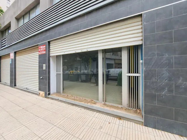 LOCAL COMERCIAL EN VENTA - foto 2