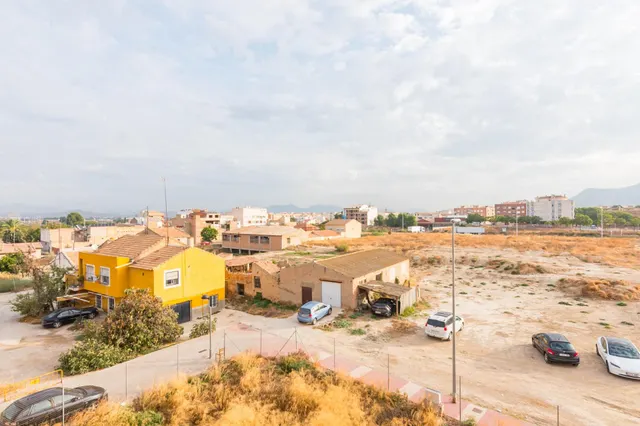 DÚPLEX 4 DORMITORIOS CON PLACAS SOLARES + VISTAS A LA MONTAÑA | ESQUINA — 45