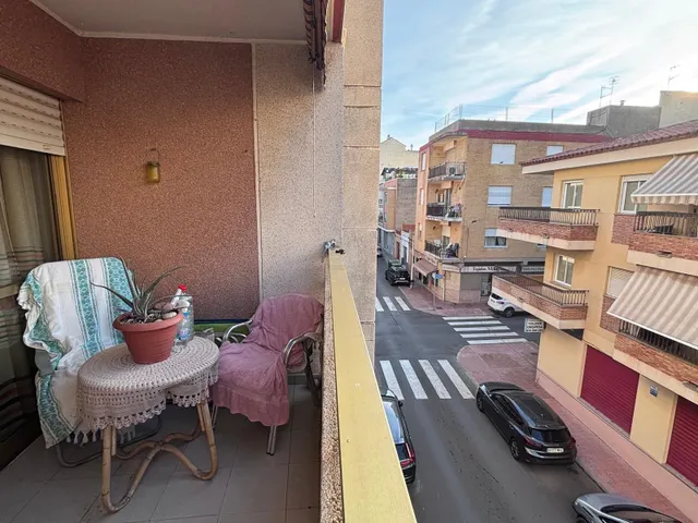 Edificio levante pueblo — 15