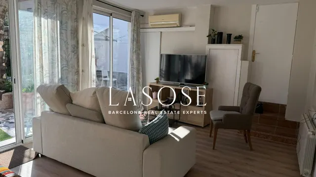 Espectacular piso amueblado con terraza privada en alquiler vacacional en La Collada — 19