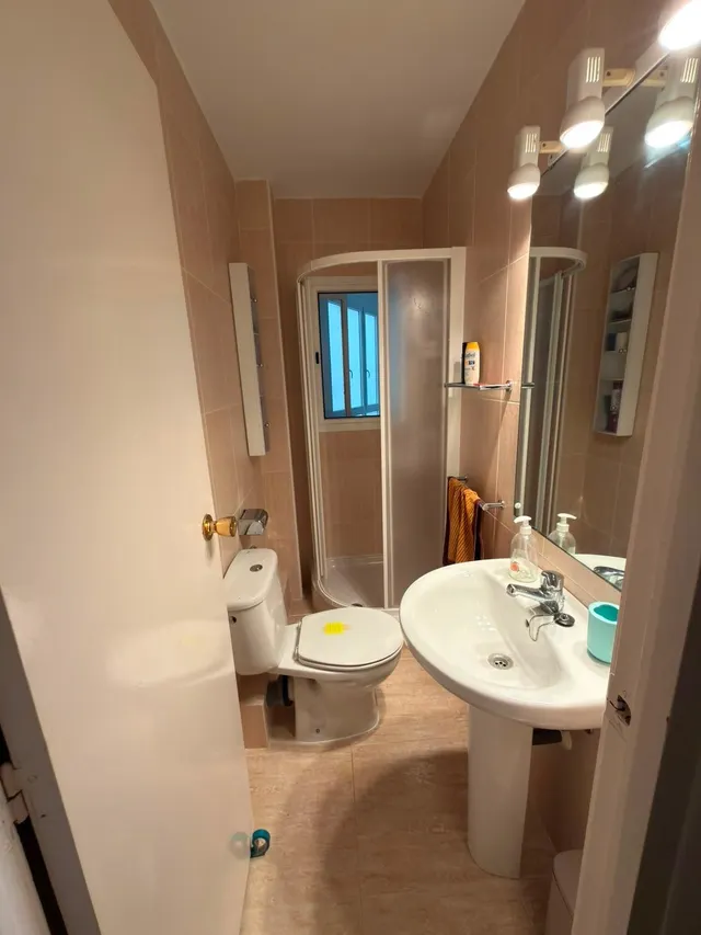 APARTAMENTO CON VISTAS AL MAR EN CAMPOAMOR : 4 hab, 2 baños, garaje , trastero, amplio. — 8