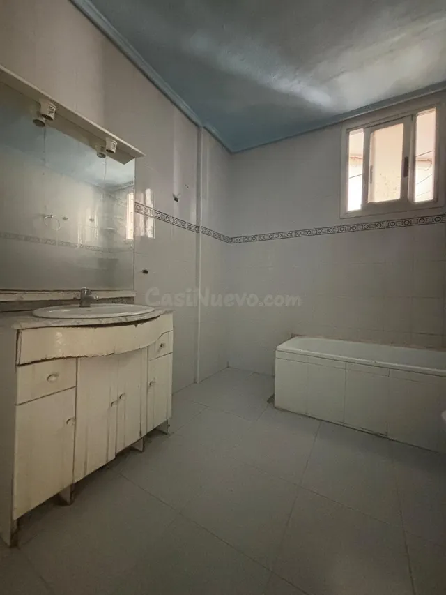 Vendo piso de 136 m2 con Ascensor junto Av. Novelda Chimenea - foto 3