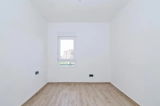 VENTA 5 DORMITORIOS. BAÑO. ASEO. REFORMADO — 26