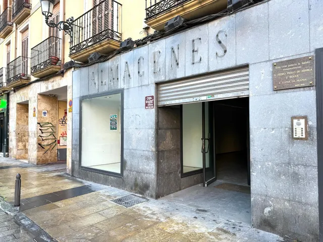 Local comercial en venta en Calle San Pablo. Zaragoza — 17