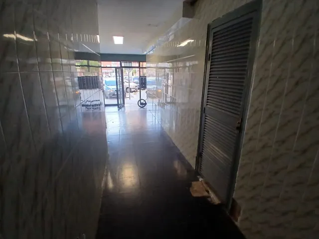 Local comercial en venta en Sant Andreu de la Barca – 74 m2 — 13