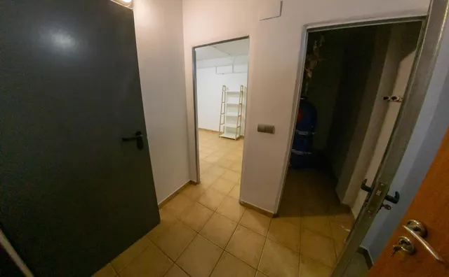 CASA ESQUINERA DE 5 habitaciones EN BARENYS — 35