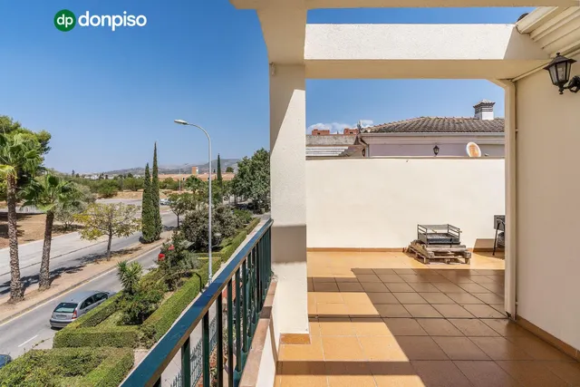 ¡oportunidad! casa junto a estación de autobuses — 2