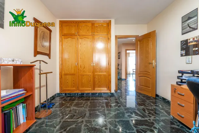 Casa pareada con 4 dormitorios en Otura. — 32