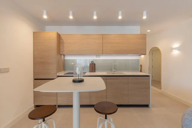 ¡exclusivo apartamento en primera linea de playa con reforma integral de alta gama! — 8