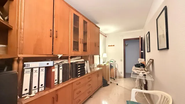 AMPLIO PISO CON TERRAZA — 24