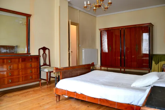 AMPLIA VIVIENDA EN EL CORAZON DE PAMPLONA — 43