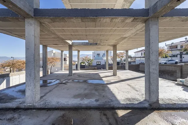 Parcela exclusiva con estructura de Chalet independiente y piscina en Urb. El Montecillo, Las Gabias — 18