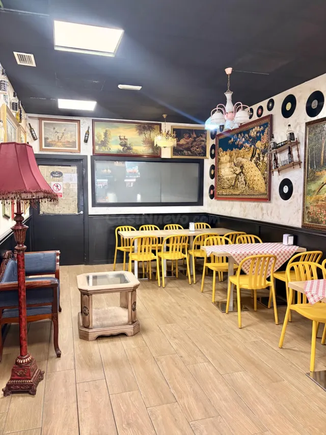 CAFETERÍA-PIZZERÍA TOTALMENTE EQUIPADA Y CON LICENCIAS EN PA