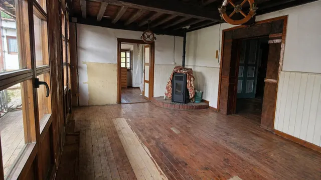 CASA ADOSADA EN UN ENTORNO PRIVILEGIADO.- — 10