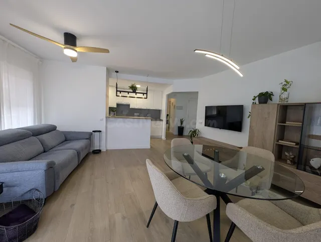 Exclusivo Piso con Gran Terraza Privada en Situación Inmejor
