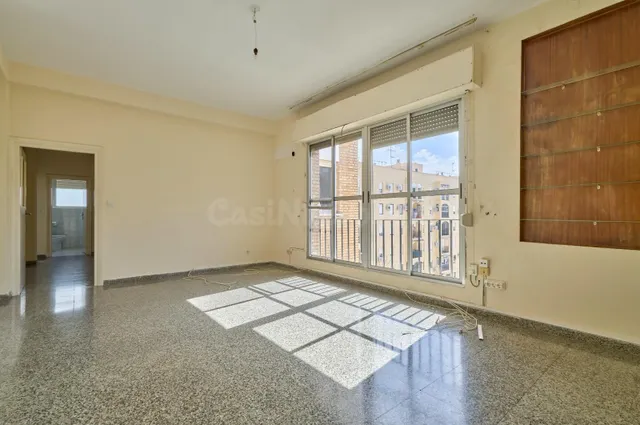 AMPLIO PISO DE 4 DORMITORIOS EN ZONA PIO XII — 2