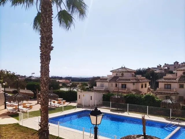 Dúplex Moderno en Lomas de Cabo Roig - Vacacional - foto 3