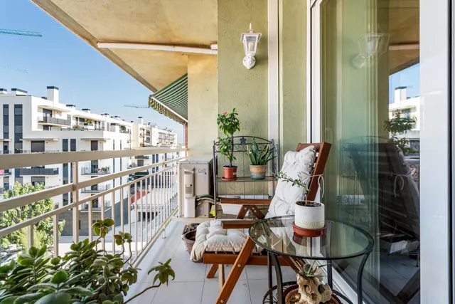 DÚPLEX con 3 DORMITORIOS mas BUHARDILLA, 2 BAÑOS, BALCÓN, VI - foto 5