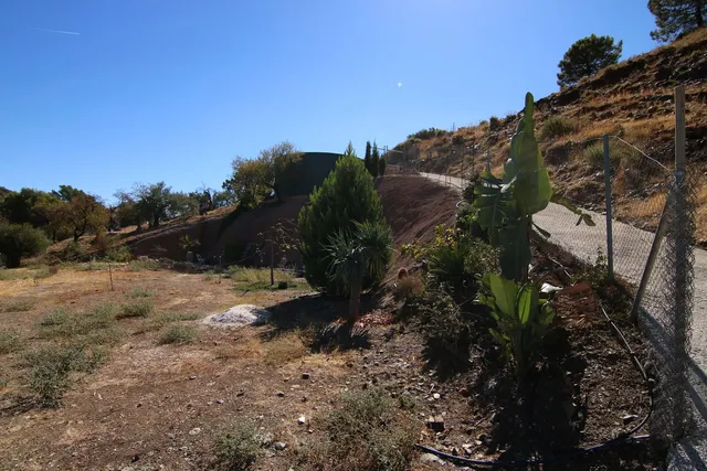 Finca rural con proyecto turístico en Tolox (Málaga) - 6.000 m² — 14