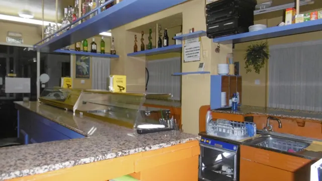 Local cafetería en alquiler en Galerias Franquet en el centro de la ciudad — 2