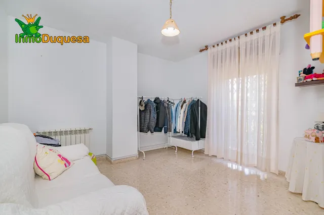 Casa de 7 dormitorios en La Zubia. (Con patio de 16 m2). — 23