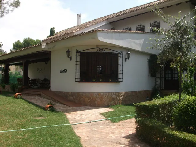 ¡¡¡ESPECTACULAR PARCELA DE 2264M, CON PISCINA, PISTA DE TENIS EN URB. AGUA SOL. — 13