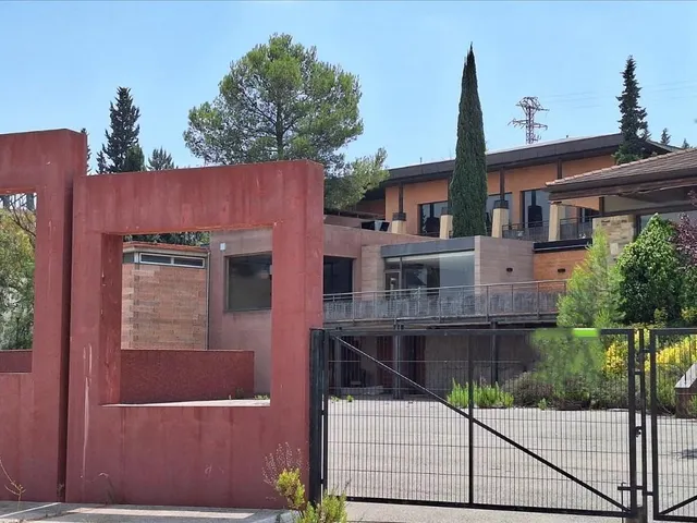 HOTEL EN VENTA EN LAS MONTAÑAS DE ENGUERA (VALENCIA) — 15