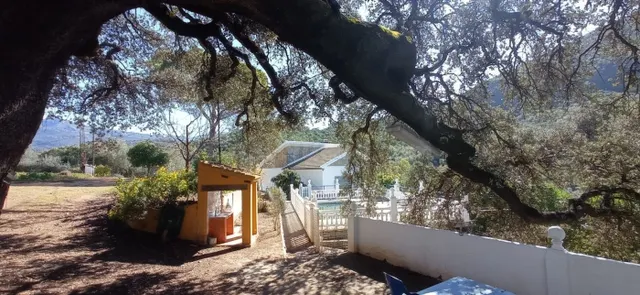 VENTA PARCELA CON CASA Y PISCINA - foto 5